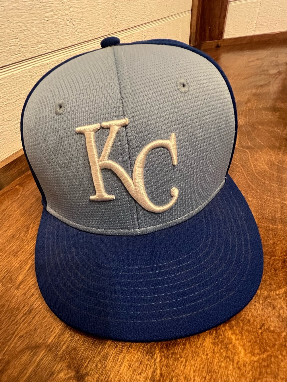 Kansas City Royals Team MLB Licensed OC Sports Hat Q3 Moisture Technology